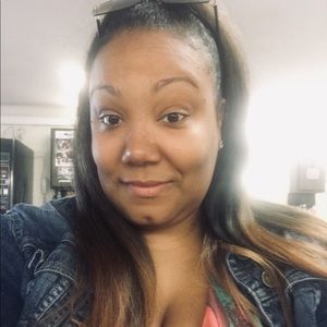 Meet your Posher, April